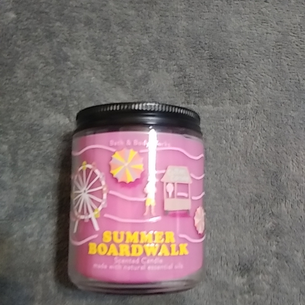 Bath and body works candle new not used